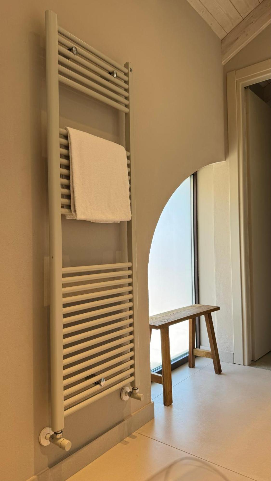 Il Grecale - Camere E Appartamenti La Morra Exterior photo